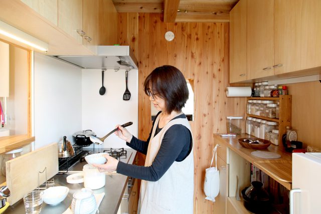 キッチン常備の味噌やヨーグルトは自家製。