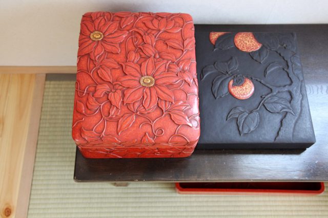 鎌倉彫の美しい文箱