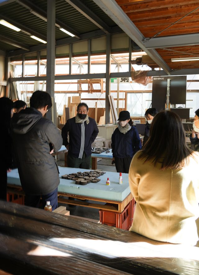 制作途中の様子をみんなで確認しながら詰めていきます