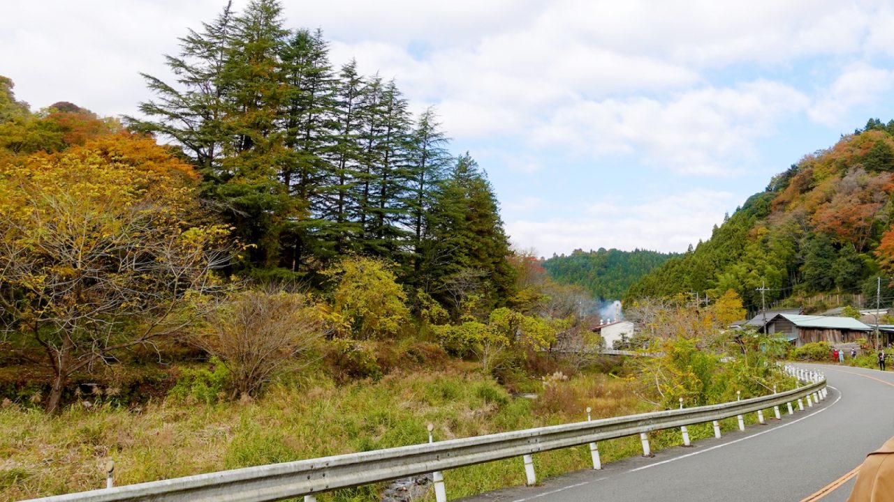 山間にある自然豊かな日の出町