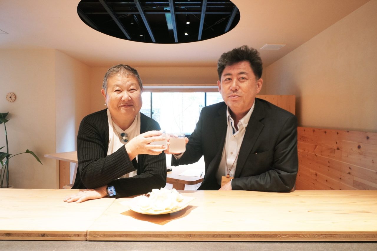 10年以上一緒に仕事をしてきたお二人。ソーラータウンを販売・建設していた頃の話をお聞きできた貴重な機会でした!
