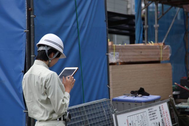 大学院で構造設計を学んできた樋口さん。工務店の現場で実践に励む日々も学びの連続だ