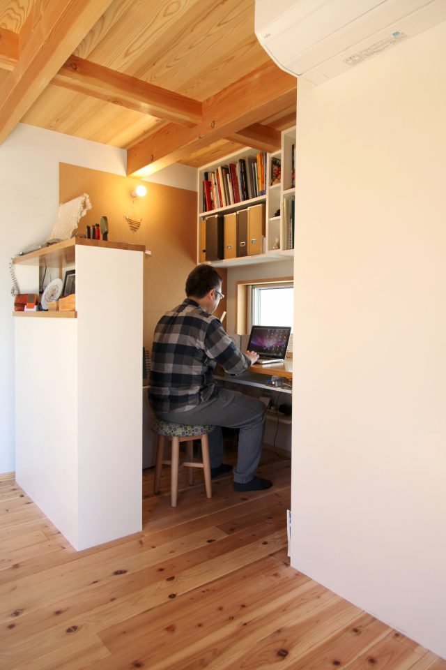 籠り感のあるスタディスペース