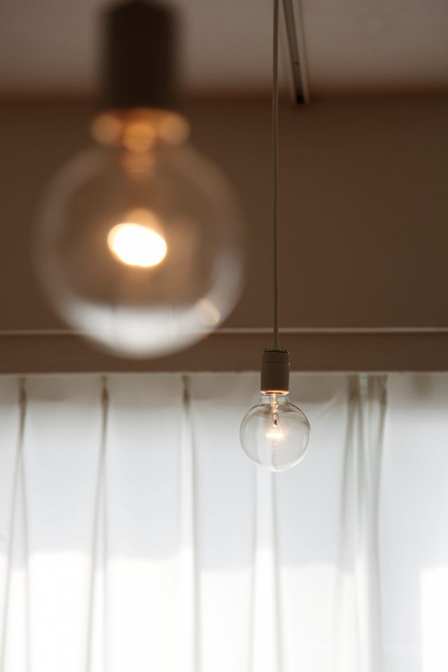 シンプルな照明