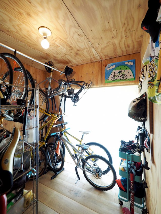 12台の自転車が収納できるスペース。