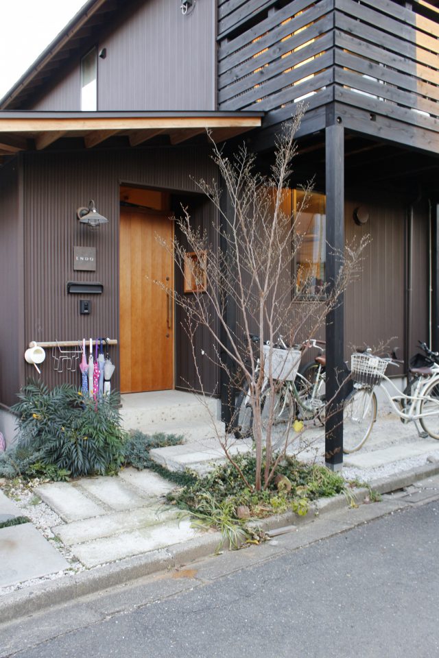 玄関アプローチ