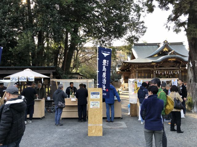 豊島屋酒造さんやお店の方がセッティングをしてお客様をお迎えします。