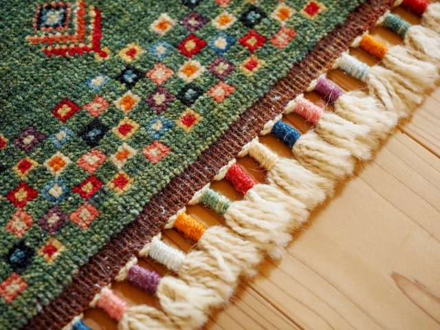 トルコに訪れた際に絨毯に惚れ込み、現在20点ほどのコレクションがあるそう。