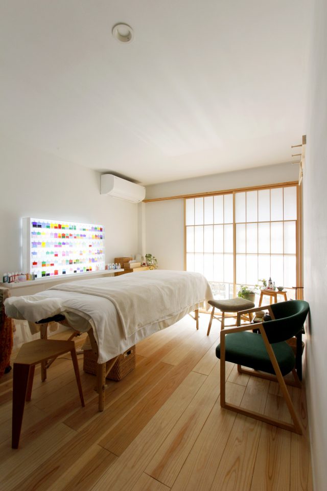 アロマやオーラソーマを体験できるサロン