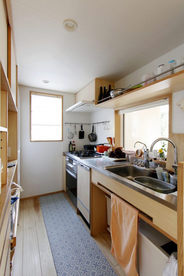 料理をしながら外の景色を眺められるキッチン