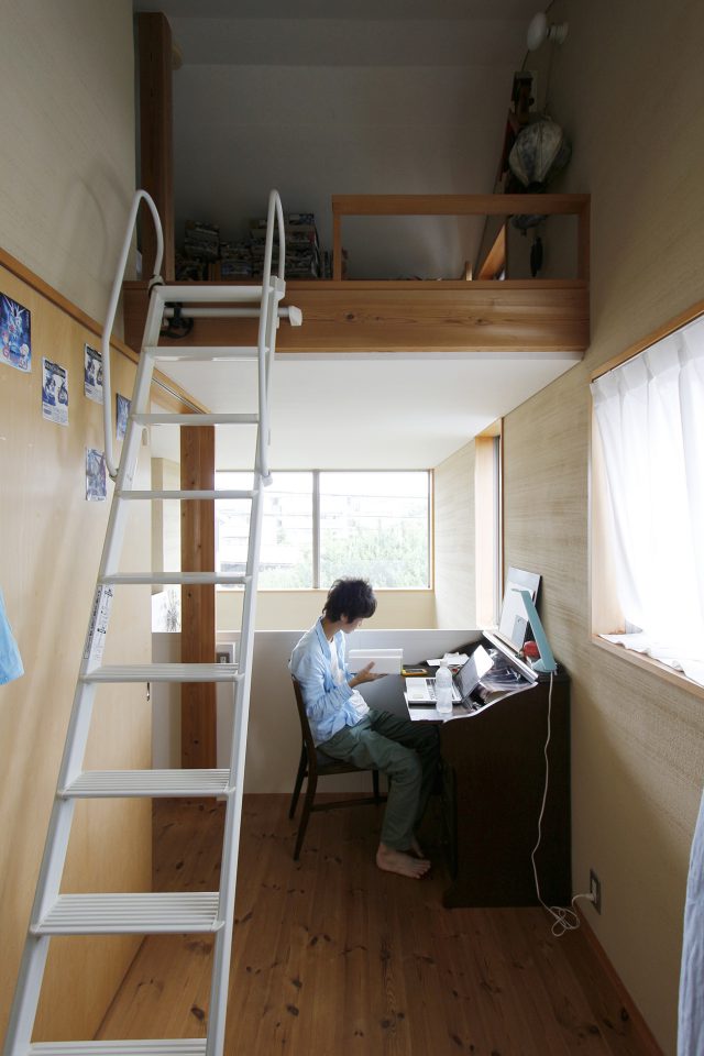 ロフトつきの子ども部屋