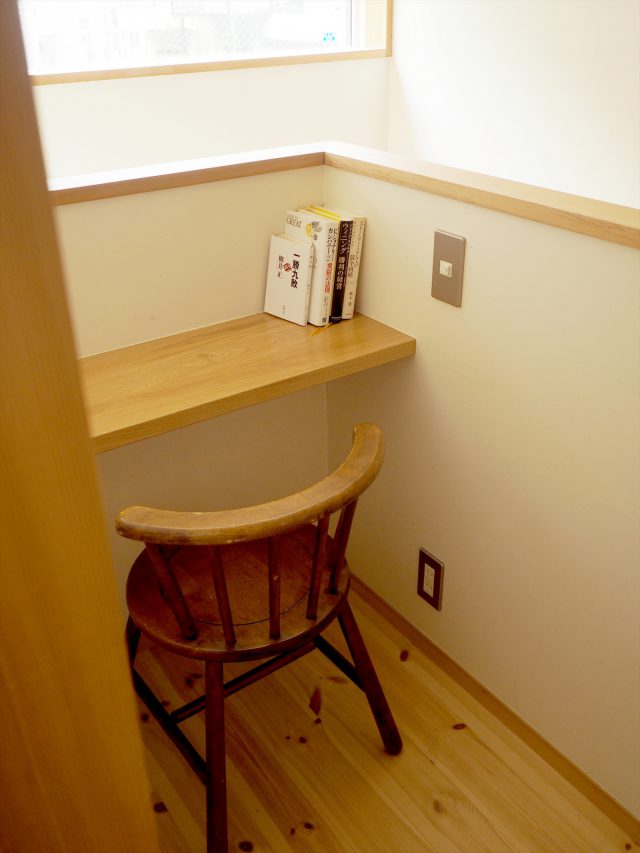 階段横のワークスペース