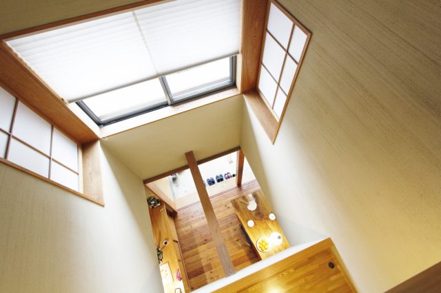 リビング上部の吹抜け