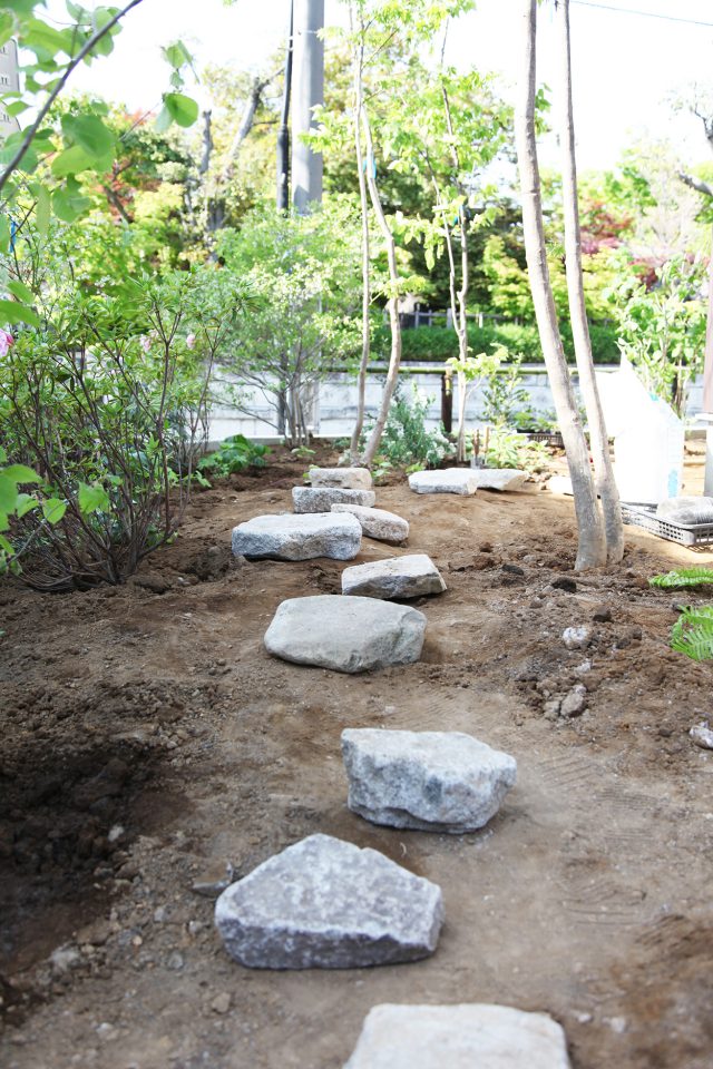 石の配置がすごく彫刻的で印象に残っています」とA様