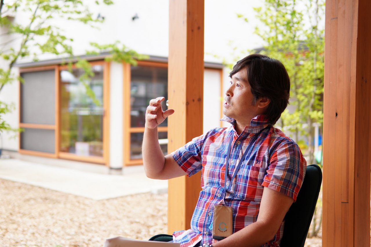 代表の坂本喜一郎先生