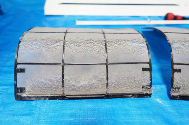 グレーの部分は全部ホコリ!