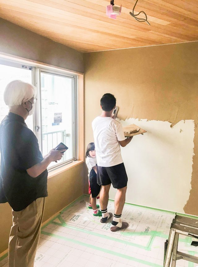 左官ワークショップの様子。