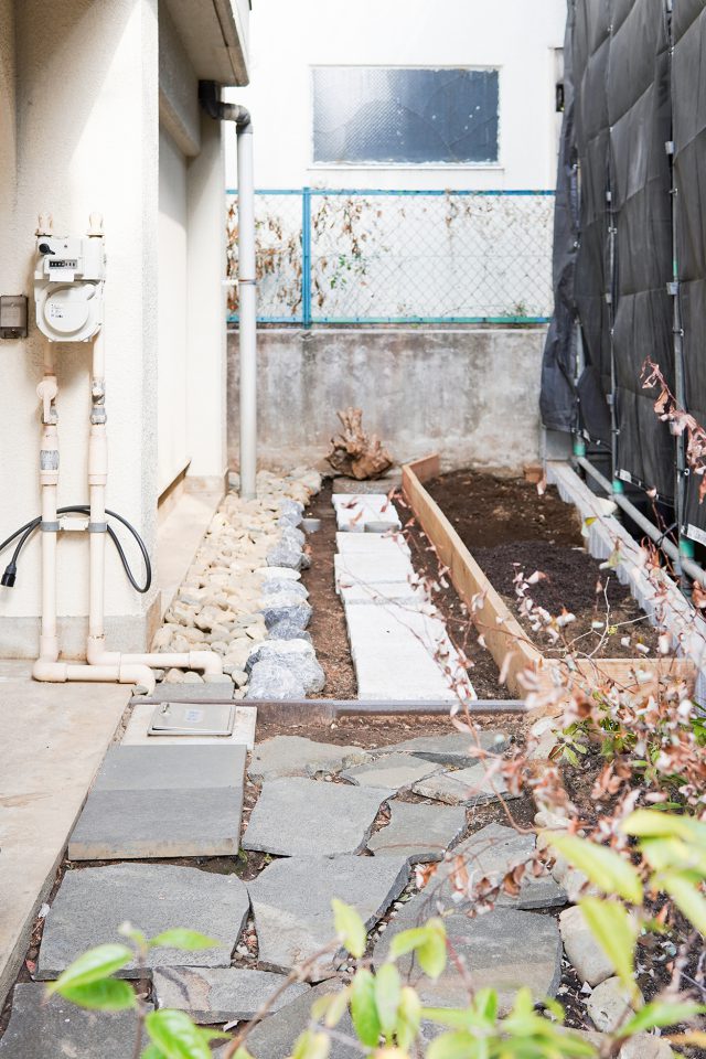 ゆっくり手を加えてゆく庭