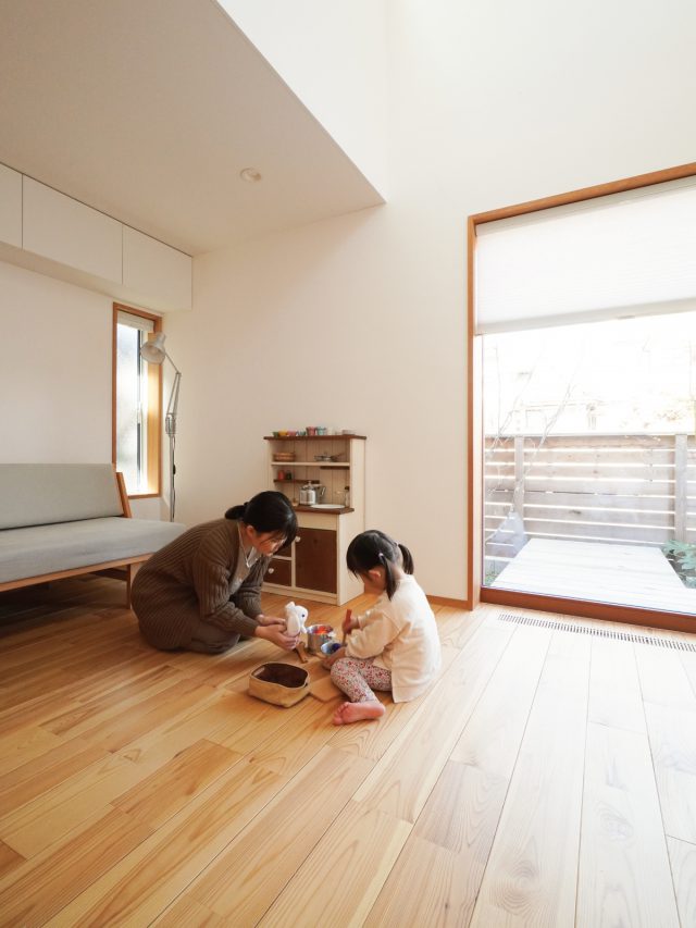 窓前が娘さんの遊ぶスペース。