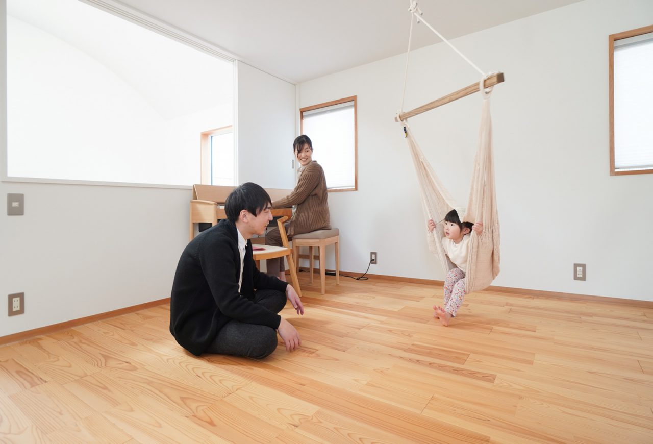 娘さんはハンモックが大のお気に入り。