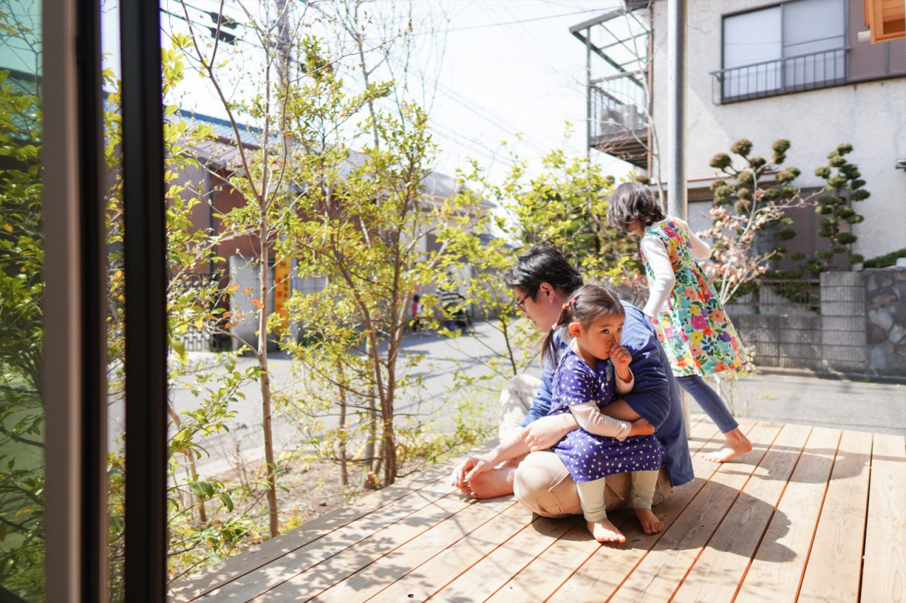 ウッドデッキは第二のリビングのよう。