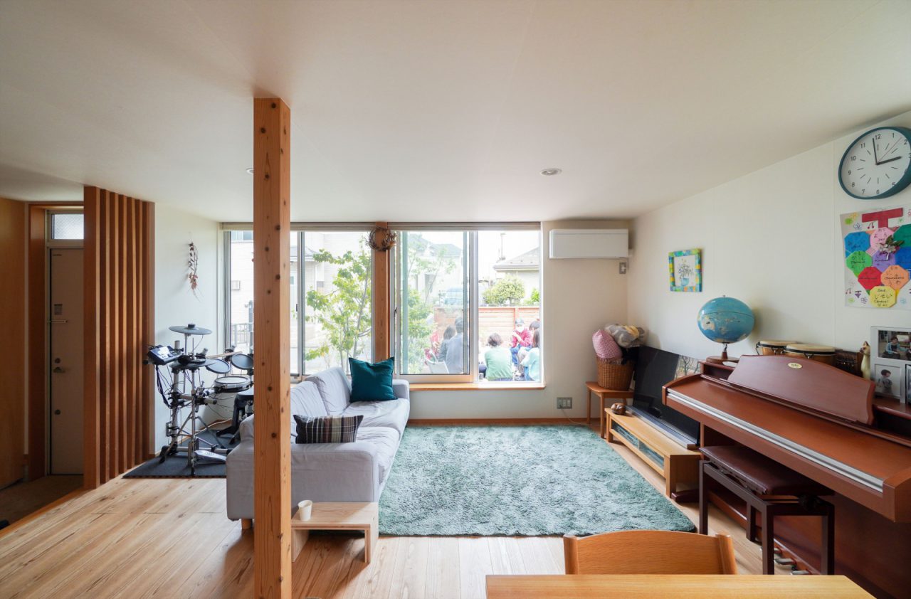 LDKから続く庭は第二のリビング。