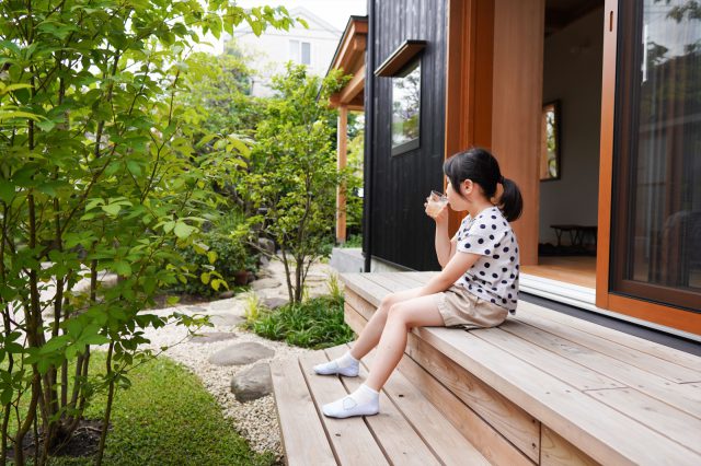 飲み物のメニュー表を作って、もてなしてくれた娘さん。