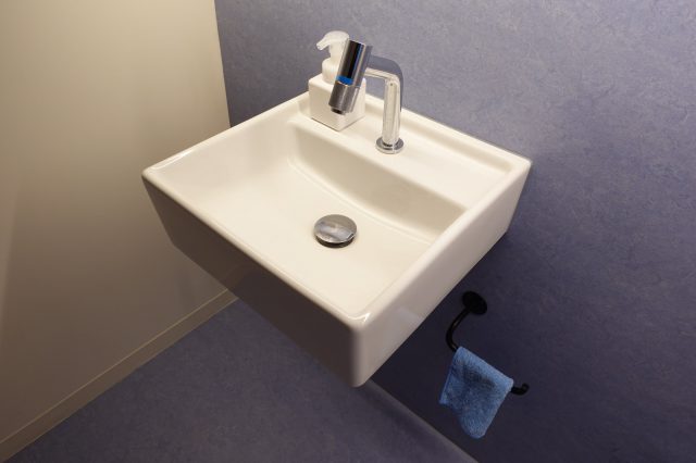 3階女性トイレも室内で手洗いまで済ませることができます。