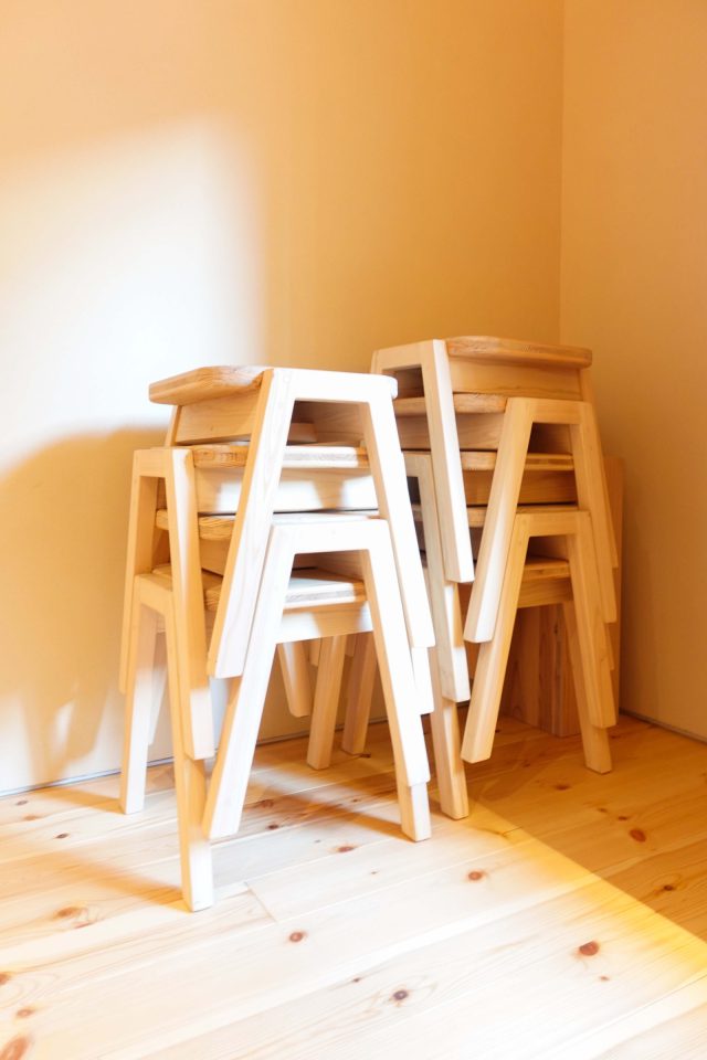 交互にのせてたくさんスタッキングできる仕様に。