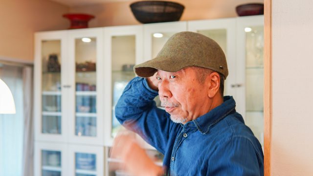 ご主人サイズにピッタリのフェルトキャップ帽も奥様の作品。