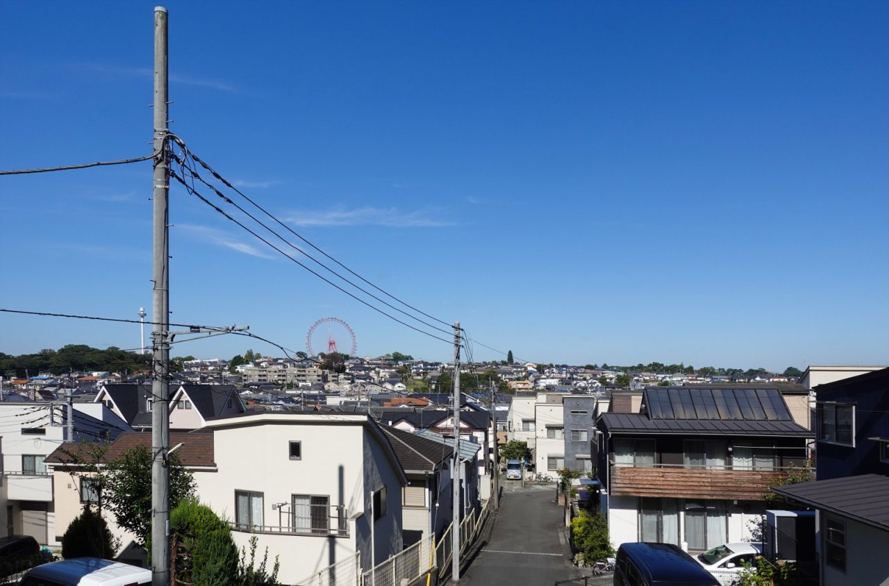 ２階からの眺望。夏には西武園ゆうえんちの花火が真正面に。