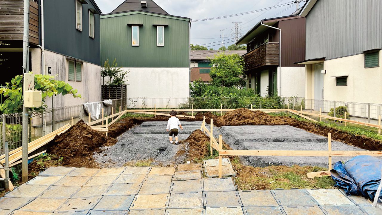 砕石敷き込み後の現場