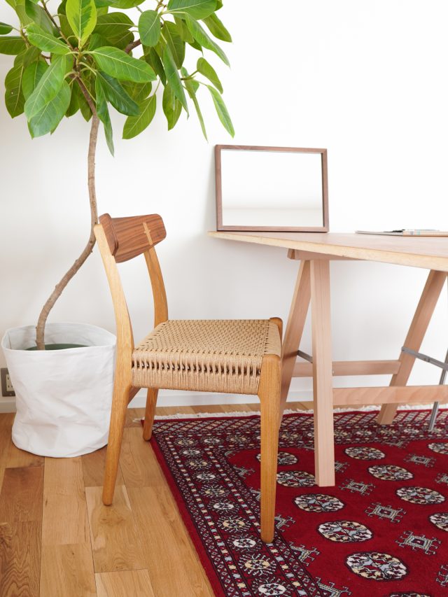 こちらもウェグナーのCH24。ダブルで張られたペーパーコードが美しい。