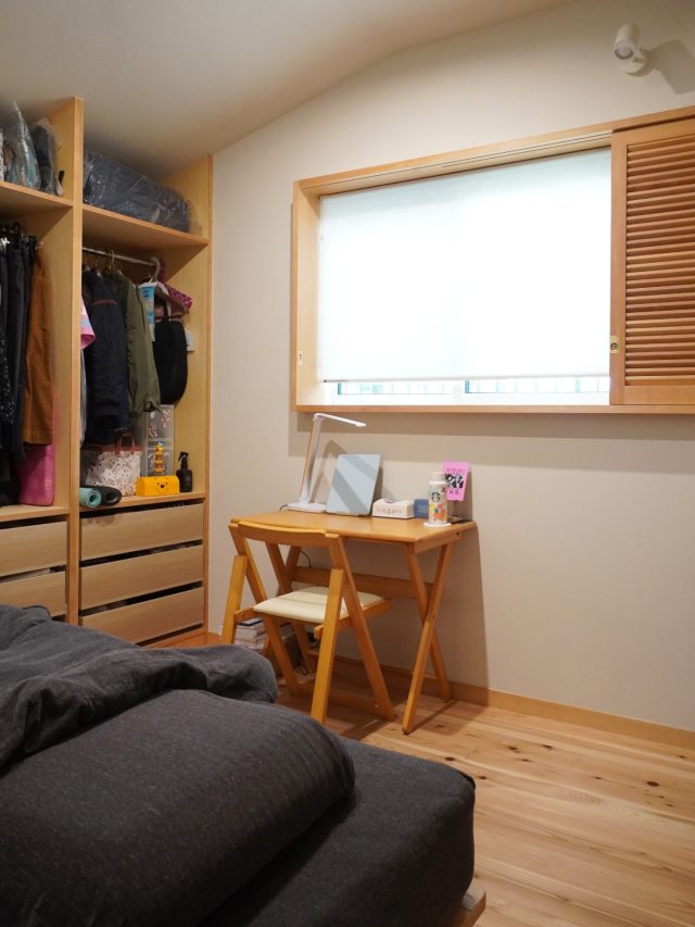 娘さんのお部屋。一室にまとめられるよう、収納を多めに。