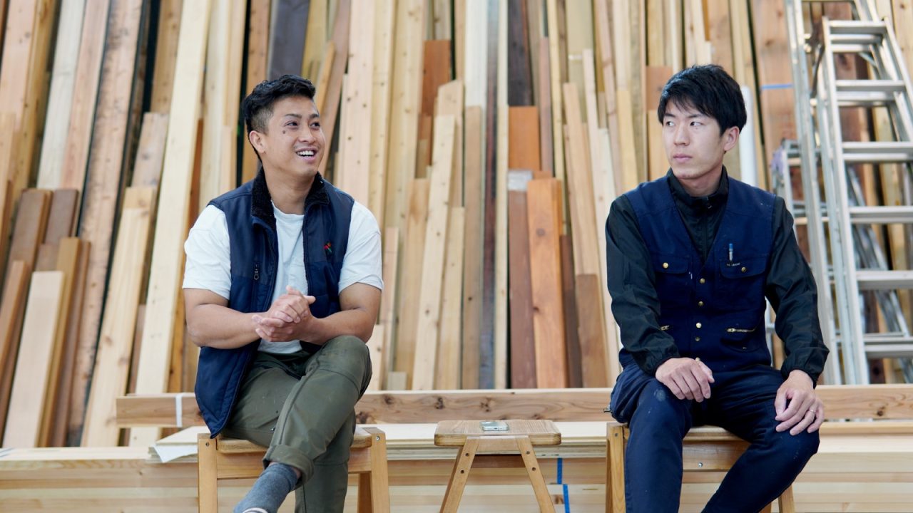 左：本多忠勝大工、右：小林優太大工