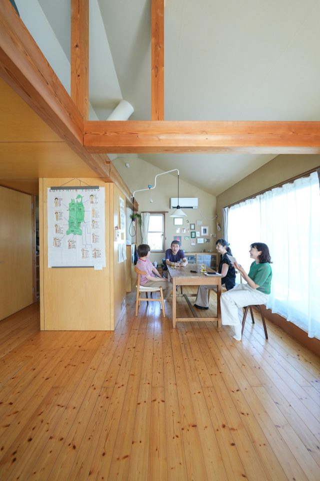 家具や小物のセンスが光るインテリア。