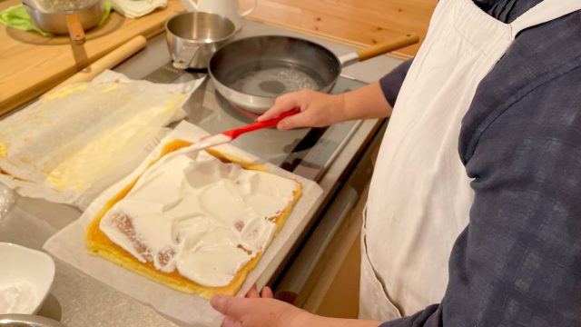 料理上手なAIBAスタッフ立田さんに「木」にまつわるお菓子の試作をしていただきました