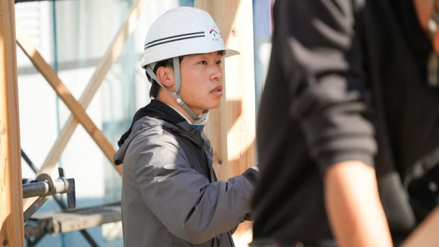 現場監督の阪出さん