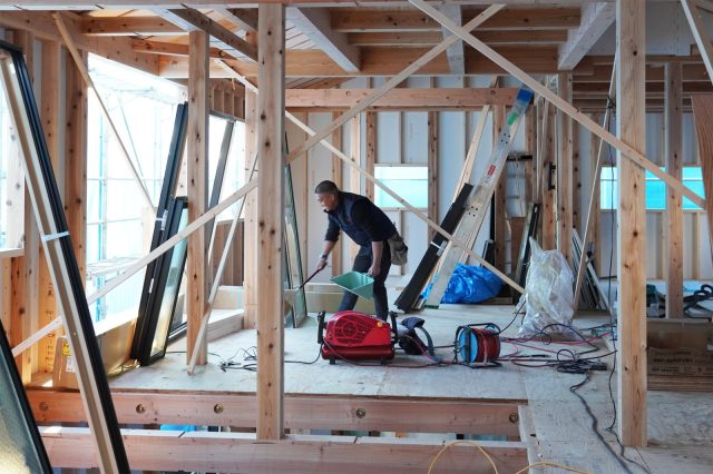 大きな現場も1日の終わりに清掃。