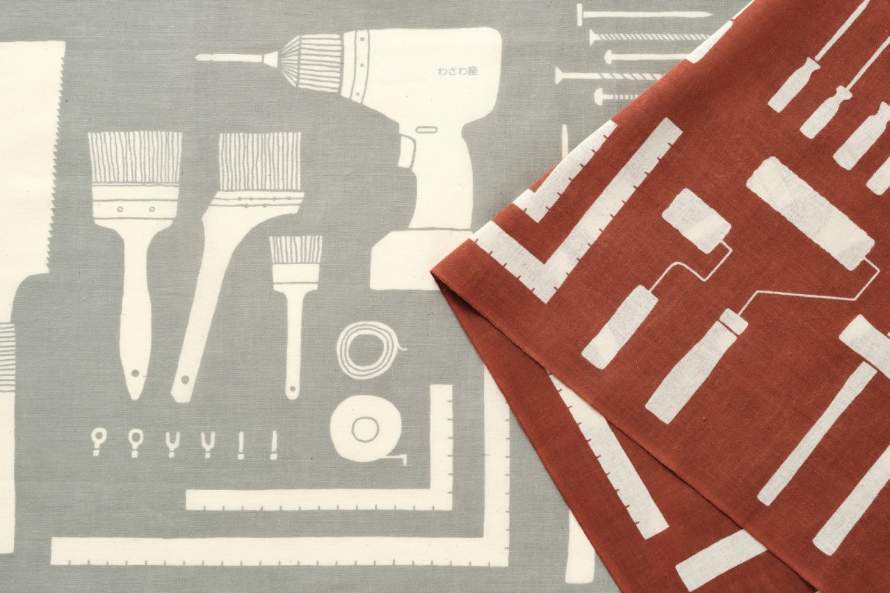 左：モルタル　右：レンガ