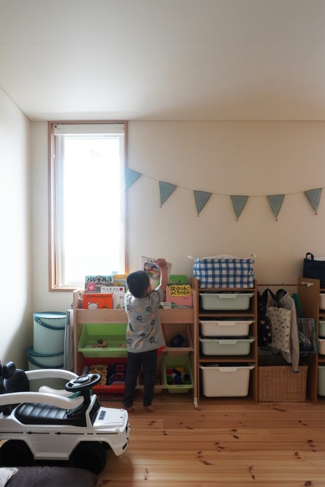 読んだ絵本は元の場所にお片付け