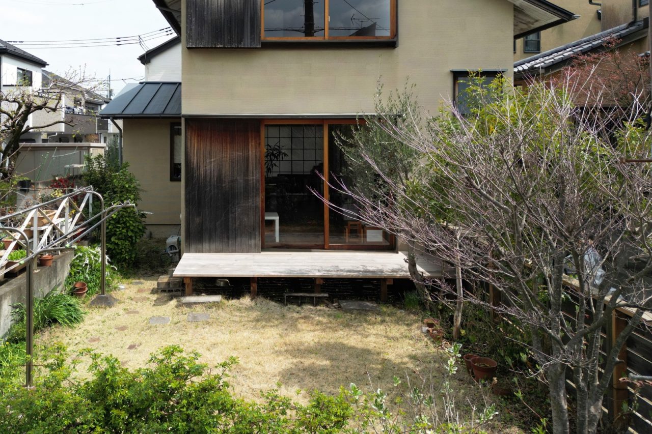 母家とつながる庭