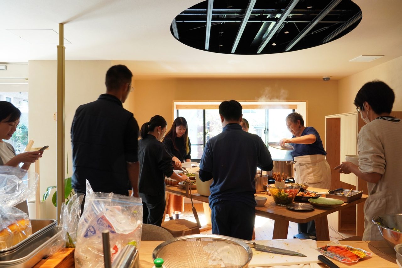 月に1度開催される社食堂企画「立田食堂」の様子