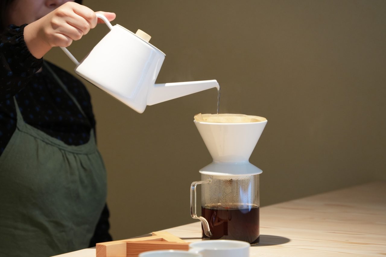 ドリップコーヒーはひとてまかけてご自身で淹れるスタイル