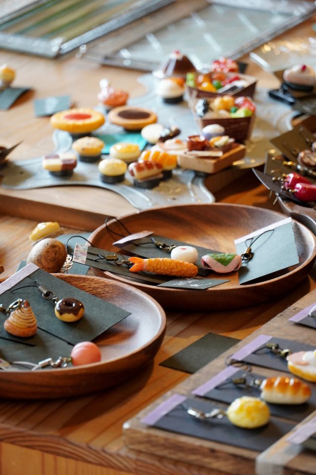 見ているだけでワクワクする多種多様なモチーフの作品たち。