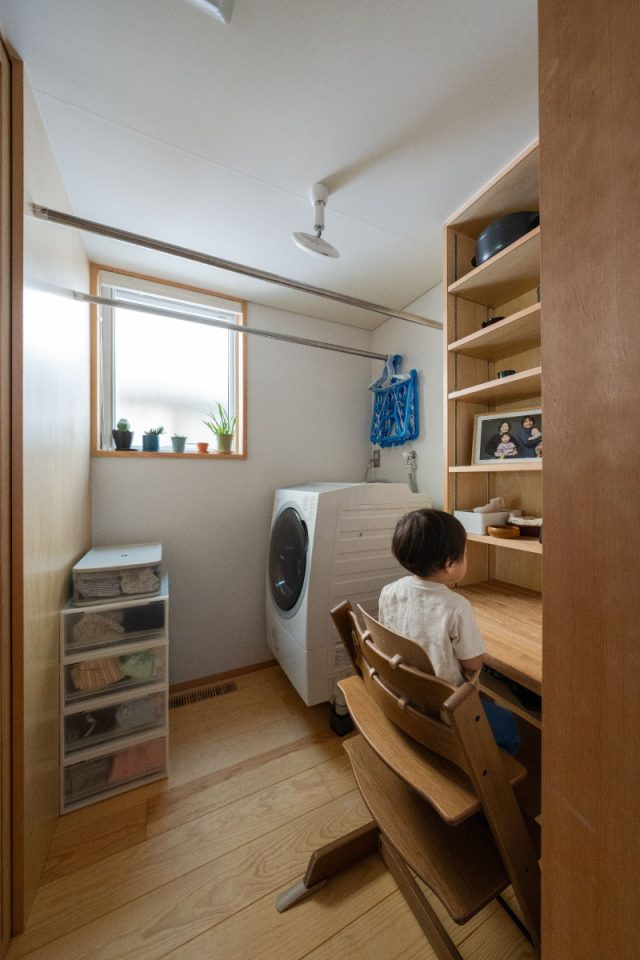 パントリー兼洗濯室