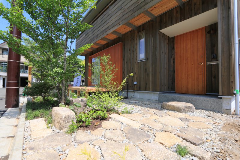 【緑の町並みが見えてきました！】ソーラータウン八国山