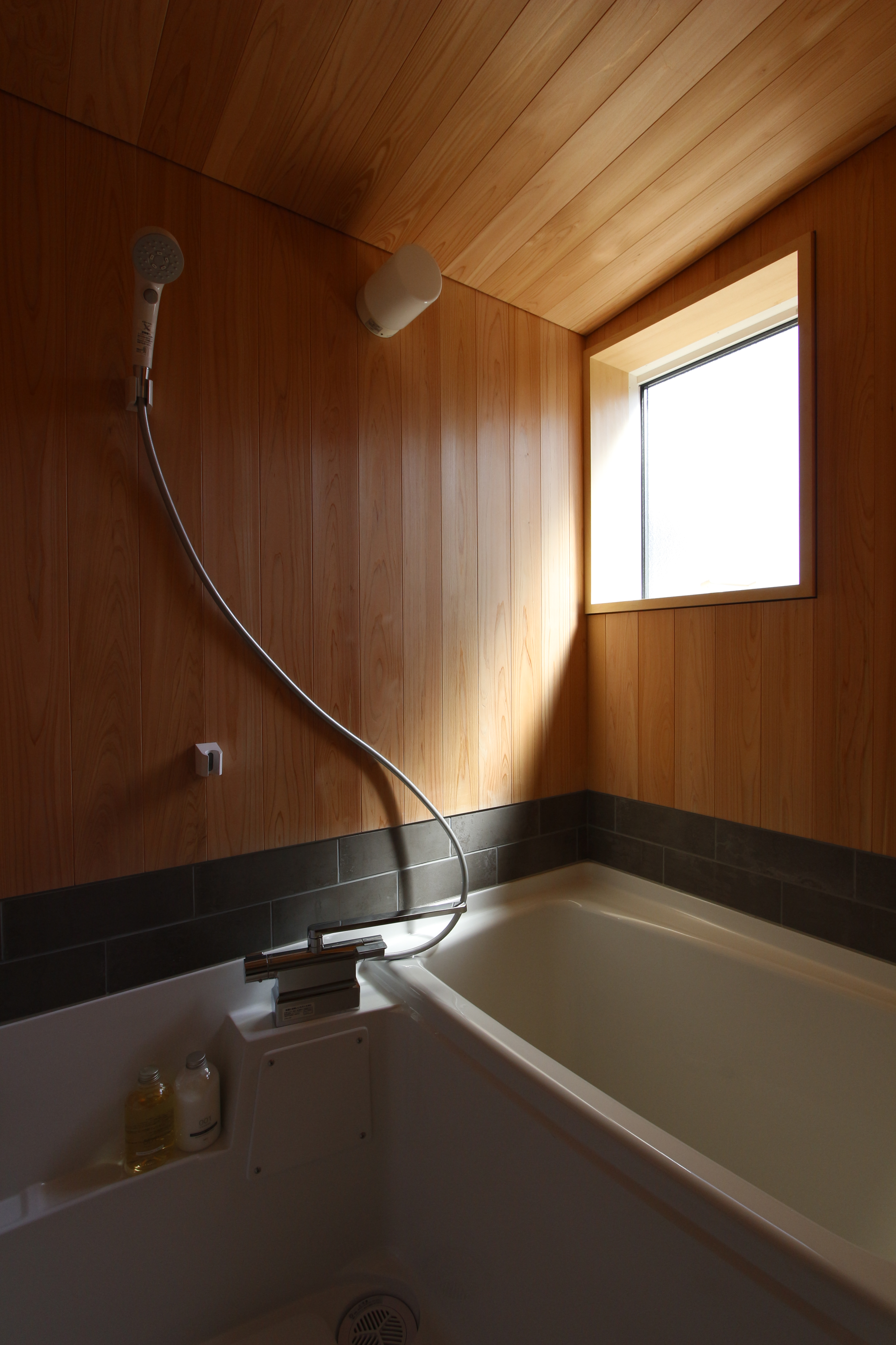 ハーフユニットバス