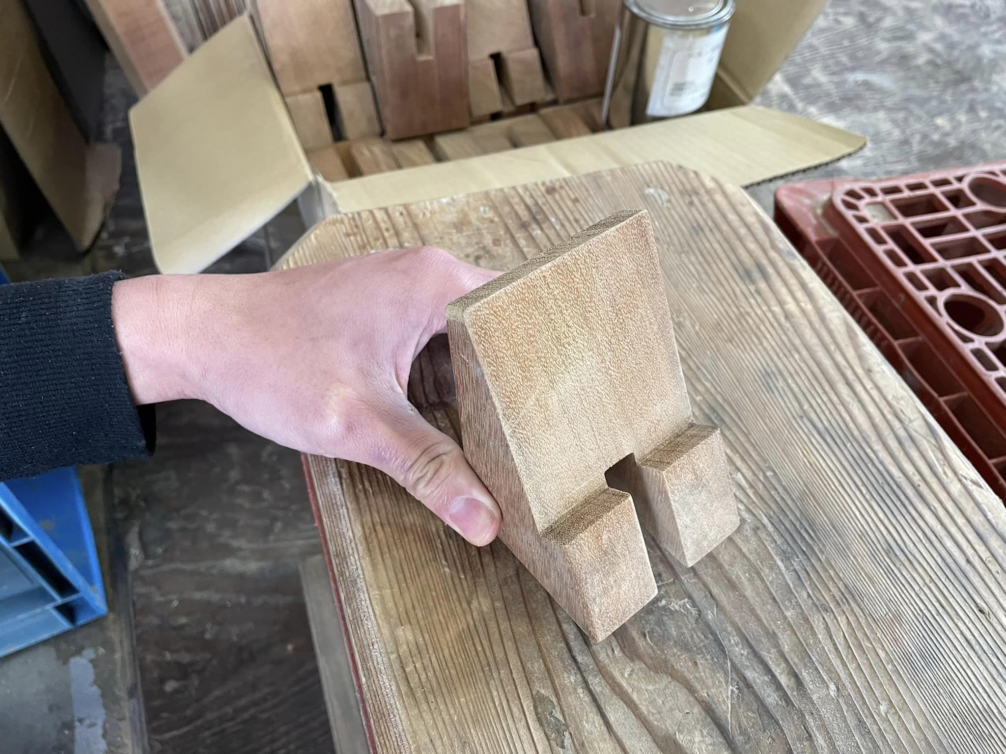 スマホスタンド製作中