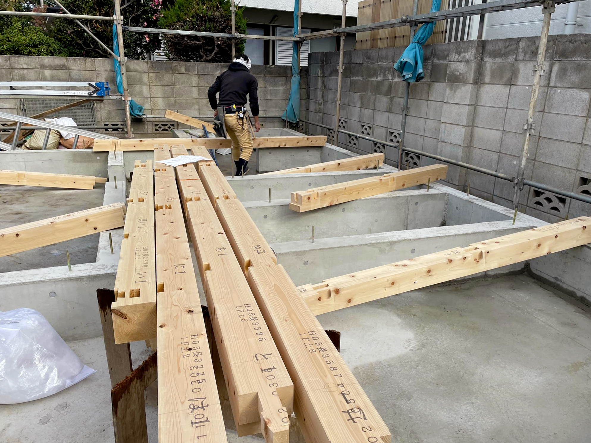 土台敷き｜つみきハウス